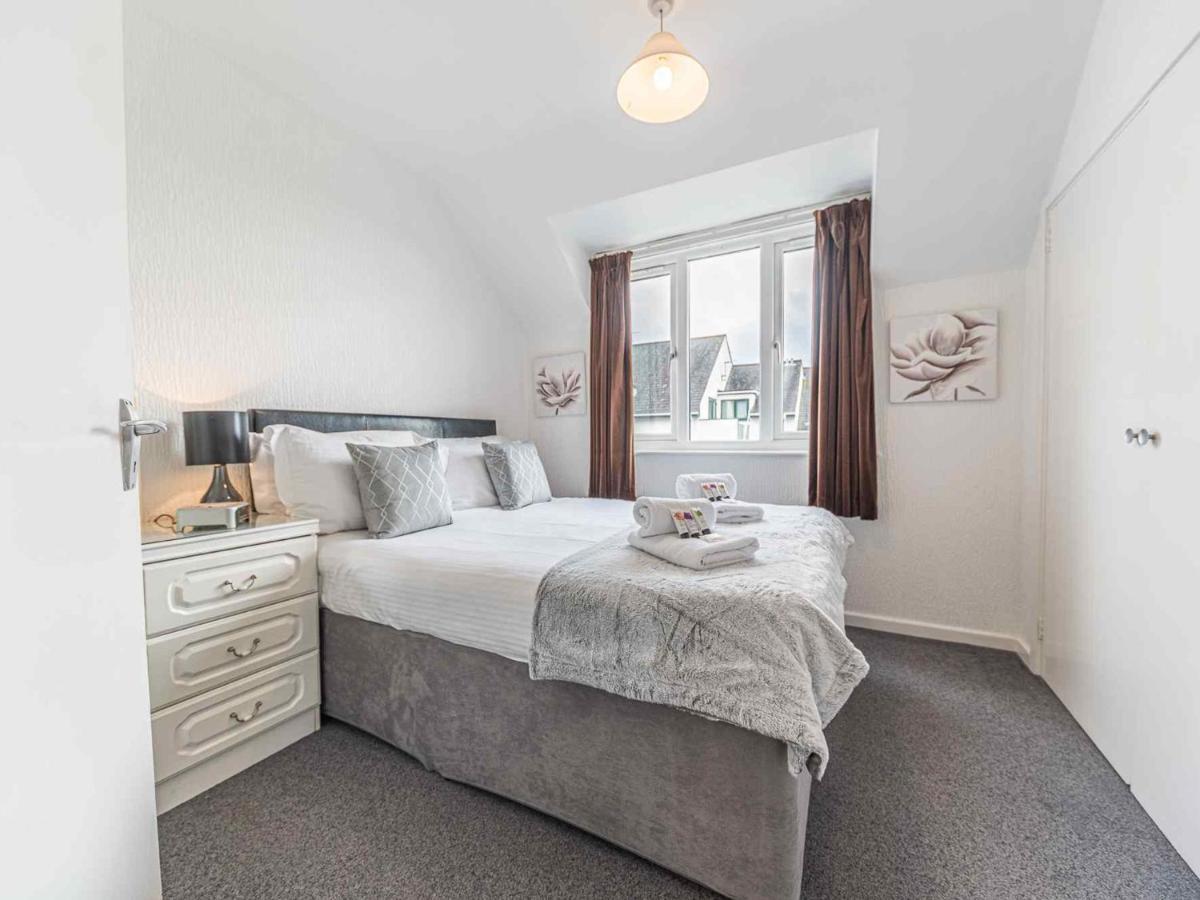 Pass The Keys Comfortable 3 Bed In Central Bowness With Parking วินเดอร์เมียร์ ภายนอก รูปภาพ