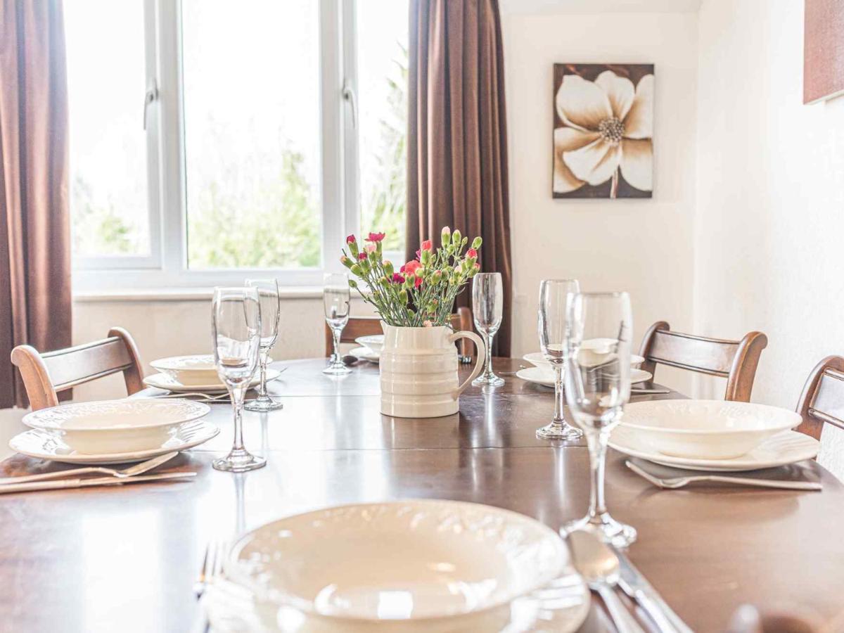 Pass The Keys Comfortable 3 Bed In Central Bowness With Parking วินเดอร์เมียร์ ภายนอก รูปภาพ