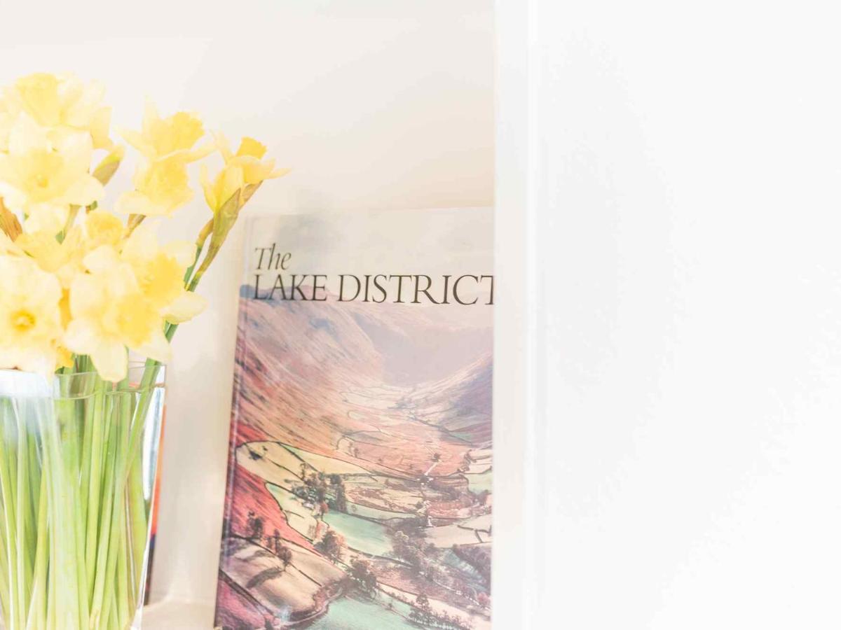 Pass The Keys Comfortable 3 Bed In Central Bowness With Parking วินเดอร์เมียร์ ภายนอก รูปภาพ